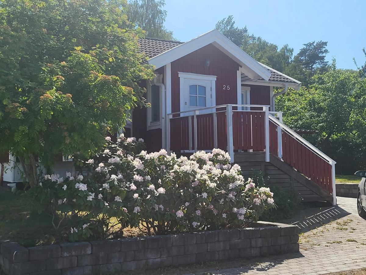 트로사 Minihus Med Stor Traedgardstomt Naera Golf Och Hav 빌라 외부 사진